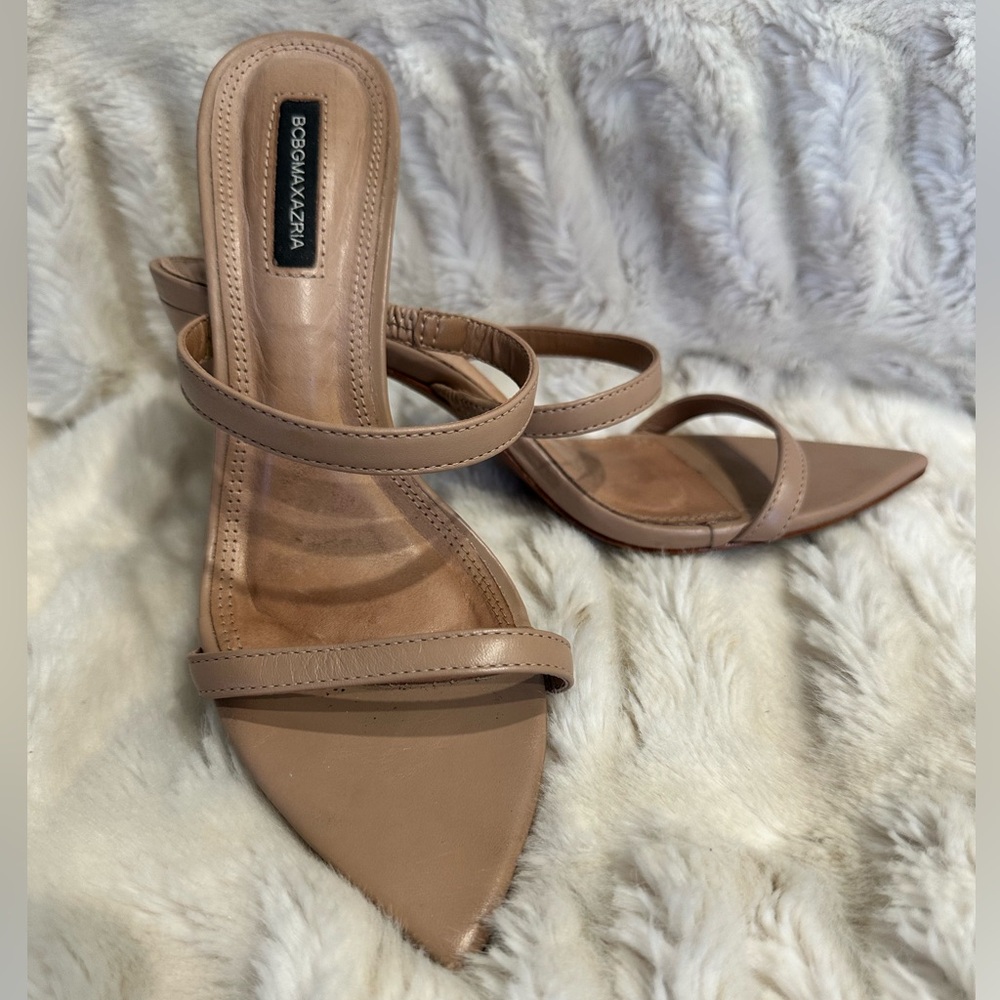 BCBGMAXAZRIA Women's Tan Strappy Heels